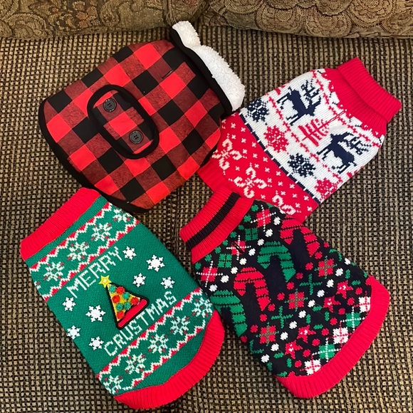 Other - DOG SWEATERS! 🐶  Size XS